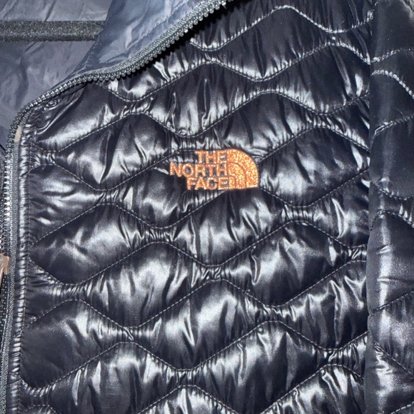 The North Face Thermoball Black Quilted Jacket - Picture 2 of 4